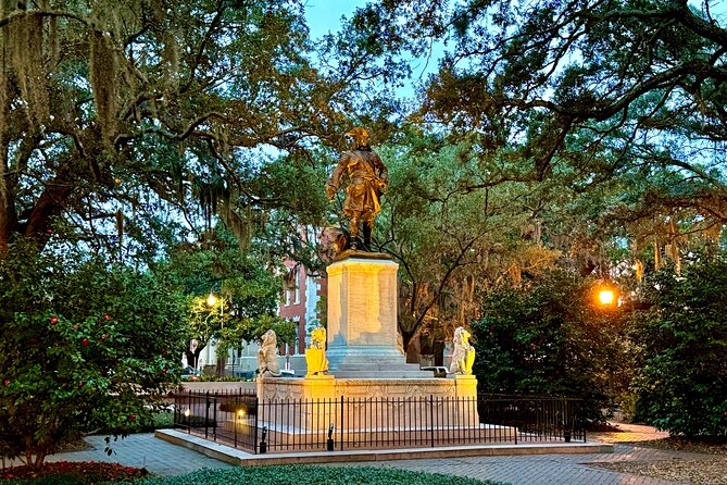 Savannah Walking Food Tour with 5 Locals Favorites Dishes - Sampling Southern Delicacies Along East and Drayton Streets