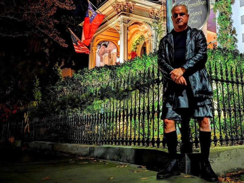 Savannah: Walking Tour with Bar Stops & Local Guide - Patrick Burns: The Charismatic Guide in the Kilt