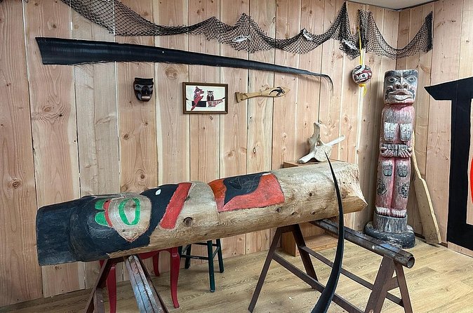 Saxman Native Village & Ketchikan City Tour - Logistics: Meeting Point and Group Size