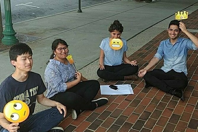 Scavenger Hunt Adventure in Pensacola by Wacky Walks - The Role of the Remote Host During the Adventure