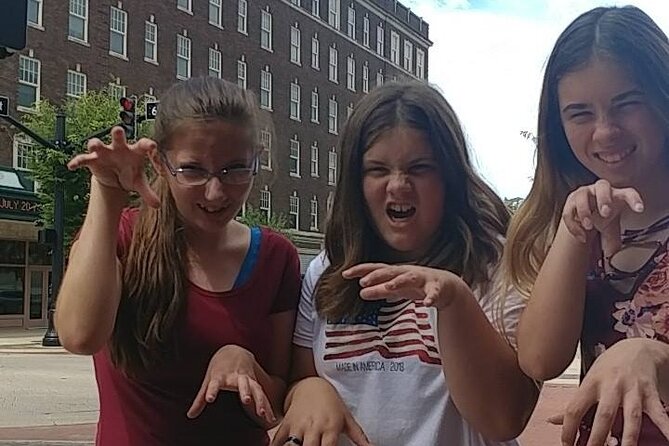 Scavenger Hunt in Branson by Zombie Scavengers - How the Zombie Scavengers Game in Branson Starts with a Mobile App