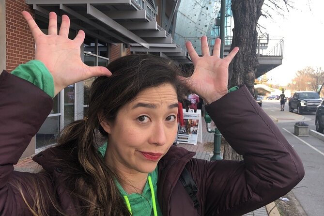 Scavenger Hunt in Milwaukee by Wacky Walks - How the Wacky Walks App Guides the Experience