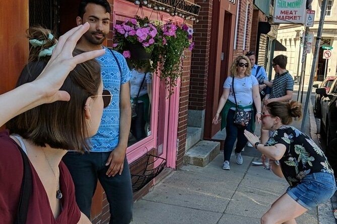 Scavenger Hunt in Tampa by 3Quest Challenge - Meeting Location at Lykes Gaslight Square Park