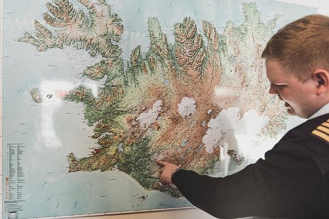 Scenic Airplane flight around Skaftafell National Park - The Impact of Weather on the Flight Experience