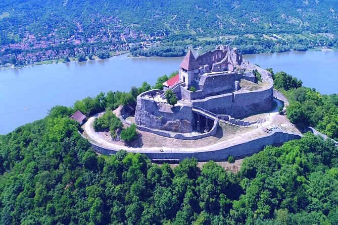 Scenic Danube River bend hills & the Art Town: Private Car Tour - Customization and Flexibility During the Tour