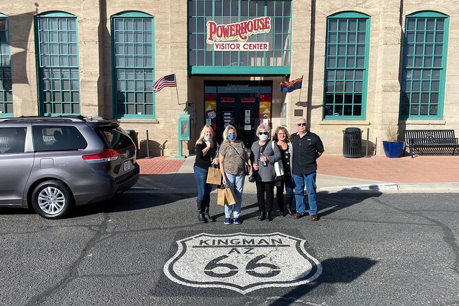 Scenic Desert Wine Distillery Brewery Route 66 Tour - Enjoying a Delicious Lunch and Local Beverages