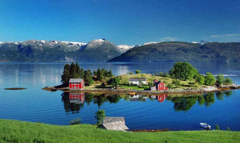 Scenic Hardanger Fjord with Waterfalls, Farm Garden & Lunch - Key Points