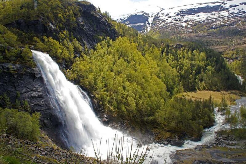 Scenic Hardanger Fjord with Waterfalls, Farm Garden & Lunch - Visiting Fossen Bratte Waterfall