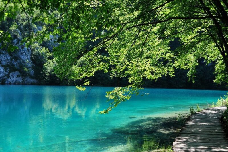 Scenic Plitvice Lakes Day Trip from Split - Suitability and Accessibility Details