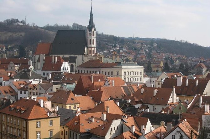 Scenic Private Transfer from Passau to Prague in a Sanitized Car - The Benefits of a Private Transfer Over Public Transport