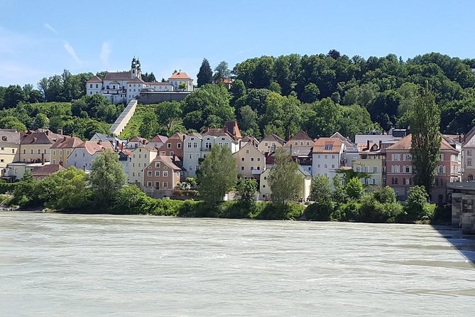 Scenic Private Transfer from Passau to Prague in a Sanitized Car - Cost-Effective and Stress-Free Travel Choice