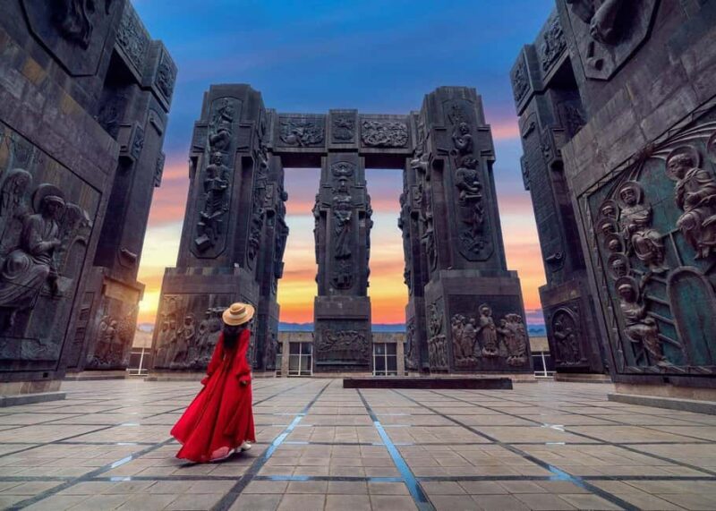 Scenic Tbilisi Tour by Car - Exploring the Lush Tbilisi Botanical Garden