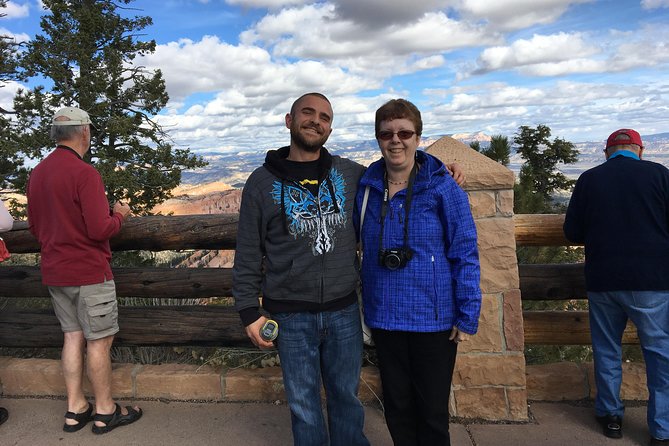 Scenic Tour of Bryce Canyon - Viewing Spots and Photo Opportunities