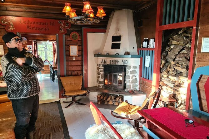 Scenic tour to Steinsfjellet, locals at Kringsjå & Rising Tide - Cultural Stops: Harald Hårfarge Monument and Rising Tide Sculptures