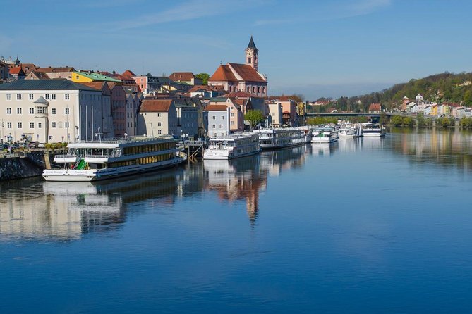 Scenic transfer from Prague to Passau with 4 hours sightseeing in Cesky Krumlov - Discover the Prague to Passau Journey with a Stop in Cesky Krumlov