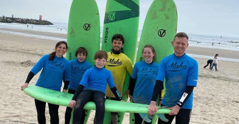 Scheveningen Beach: 1,5 hour Surf experience for families - Discover a Family-Friendly Surf Lesson at Scheveningen Beach