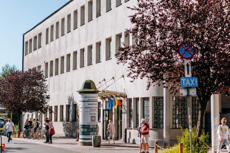 Schindler's Factory Museum in Krakow - Guided Tour - Exploring Schindlers Factory Museum in Krakow