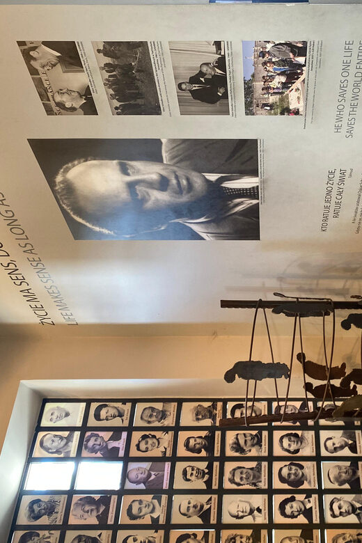 Schindler's List Movie Tour: Historic Sites & Film Location - Discover "Schindlers List" Locations with Passionate Guides in Krakow