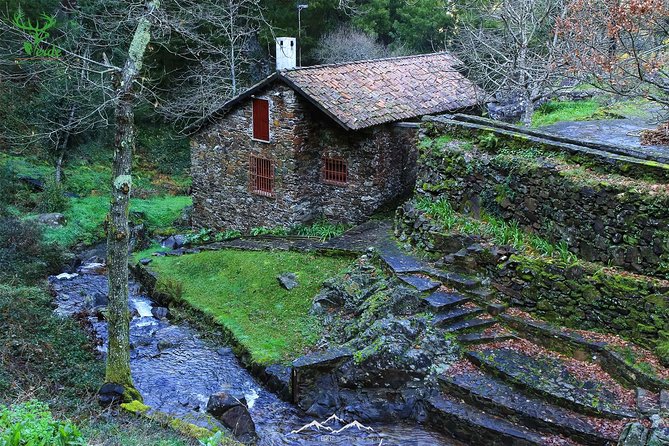 Schist Villages at Lousa Mountain - Visiting the Abandoned Cadaval Villages and Extended Hiking