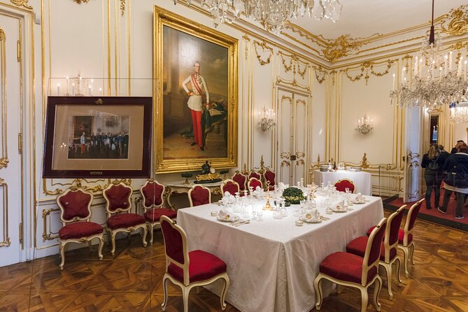 Schonbrunn Palace Fast Track Tour with Guide and Transfers - Why This Tour Stands Out