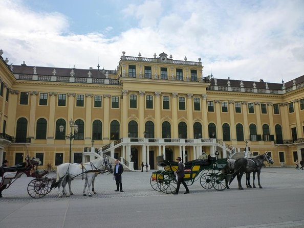 Schönbrunn Palace Vienna Ticket with 2-course lunch - Discover the Charm of Schönbrunn Palace with Lunch and Audio Guide