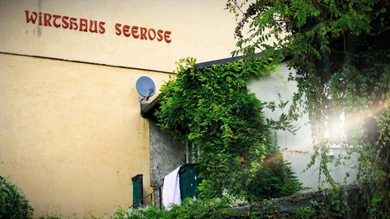 Schwabing: Insider Tour! Neighborhood, Revolt, Secrets in Munich's Iconic District - Discovering the Heart of Munichs Creative District in Schwabing