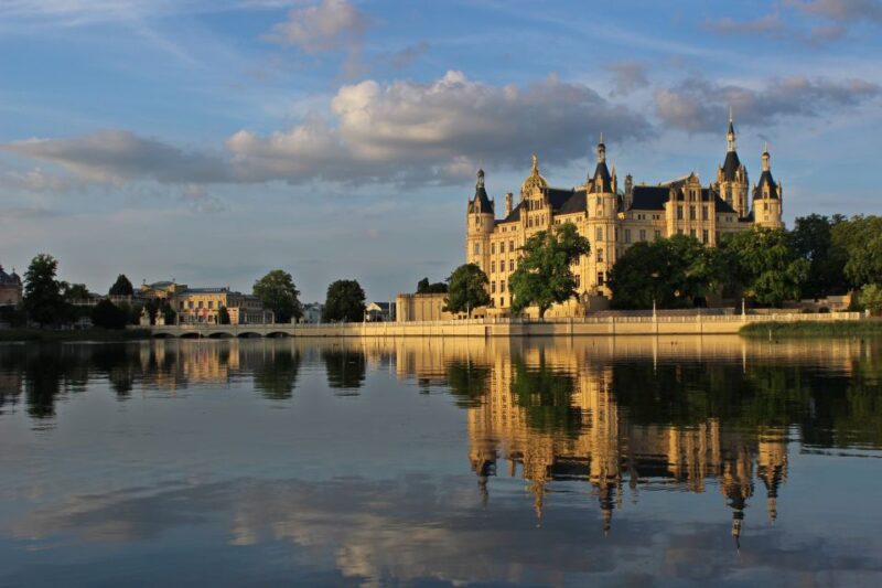 Schwerin: City Highlights Guided Tour - Key Points