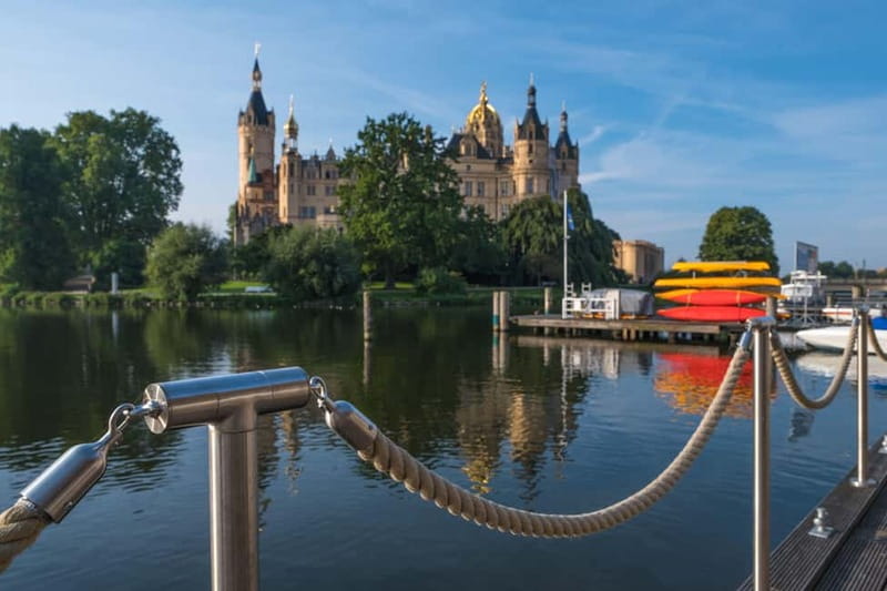 Schwerin: Express Walk with a Local - Discover Schwerin Through a Locals Eyes in Just One Hour