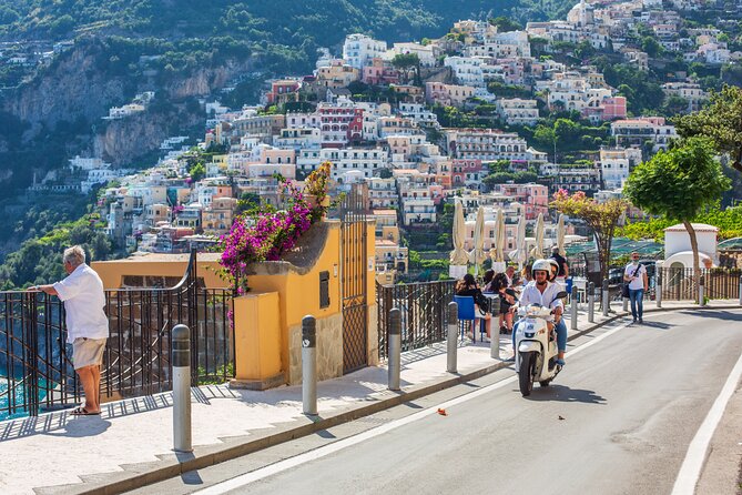 Scooter rental to visit the Amalfi Coast - Discover the Freedom of a Scooter Rental on the Amalfi Coast