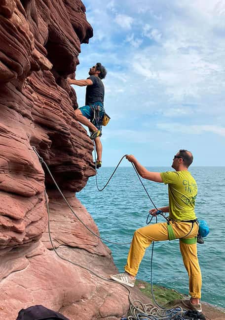 Scotland: 1-Day Beginner Rock Climbing Course - Explore the Scottish Countryside with a 1-Day Beginner Rock Climbing Course