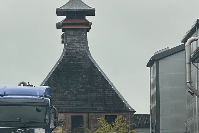 Scottish Whisky & Ancient Urquhart Castle & Loch Ness from port - The Influence of Guides and Personalization