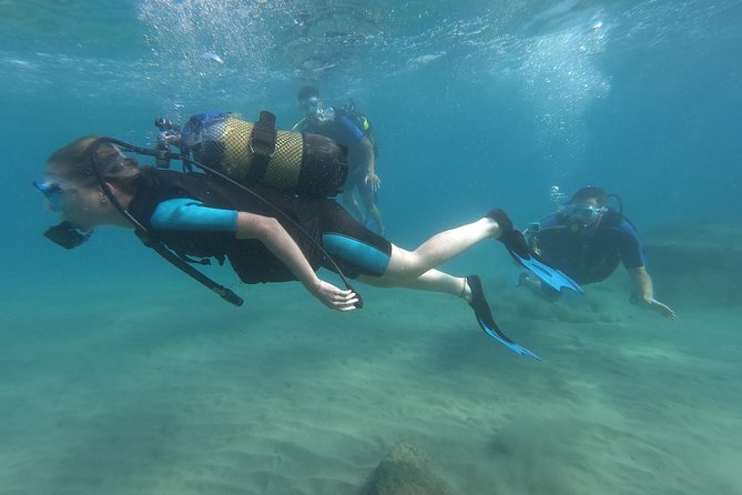 Scuba Diving For Beginners - The Experience of Breathing Underwater