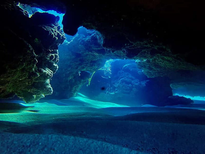 Scuba Diving - Tunnels & Caves - Cape Greco - private guided - Equipment and Comfort for a Smooth Dive