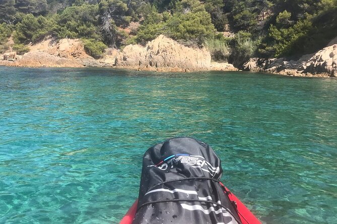 Sea kayaking in the heart of the Ramatuelle Nature Reserve - The Quality and Comfort of Kayaks and Equipment
