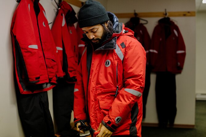 Sea Otter and Whale Watching Tour on Northern Vancouver Island - Lunch and Refreshments During the Tour