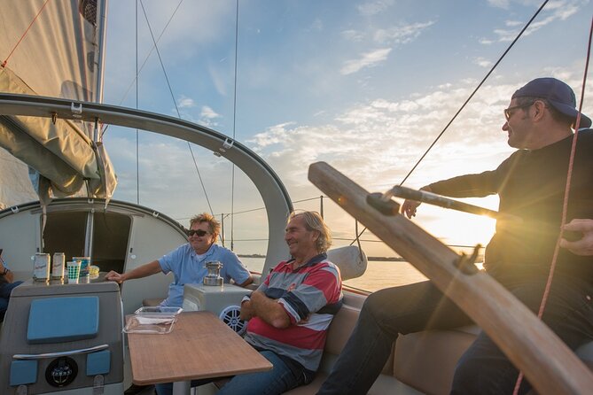 Sea trip in a fast and comfortable sailboat in Leucate: privatization 1/2d - Discover the Comfort and Performance of a Modern Sailboat in Leucate