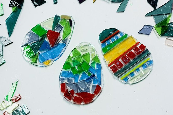 Seasonal Glass Decor Workshop - Creating Seasonal Glass Decorations in Riga