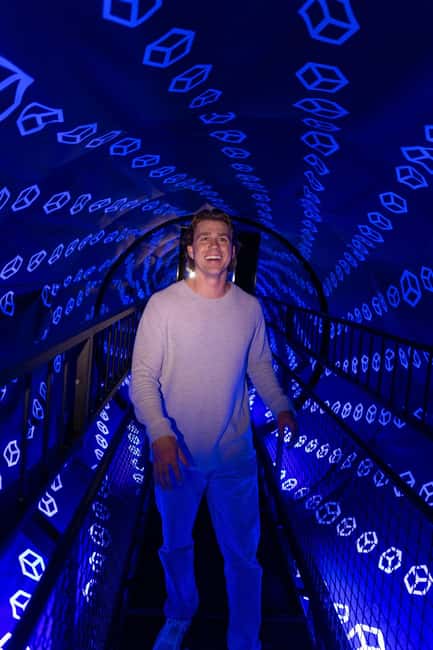 Seattle: Museum of Illusions Entry Ticket - Discover the Unique World of the Museum of Illusions in Seattle