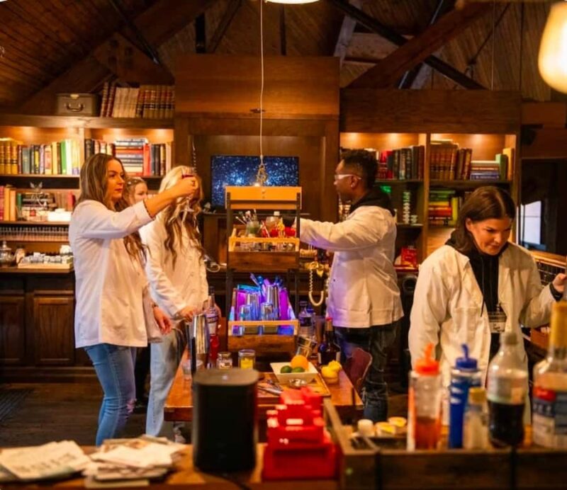 Seattle Photo Tour with a Private Photographer - Accessibility and Group Size