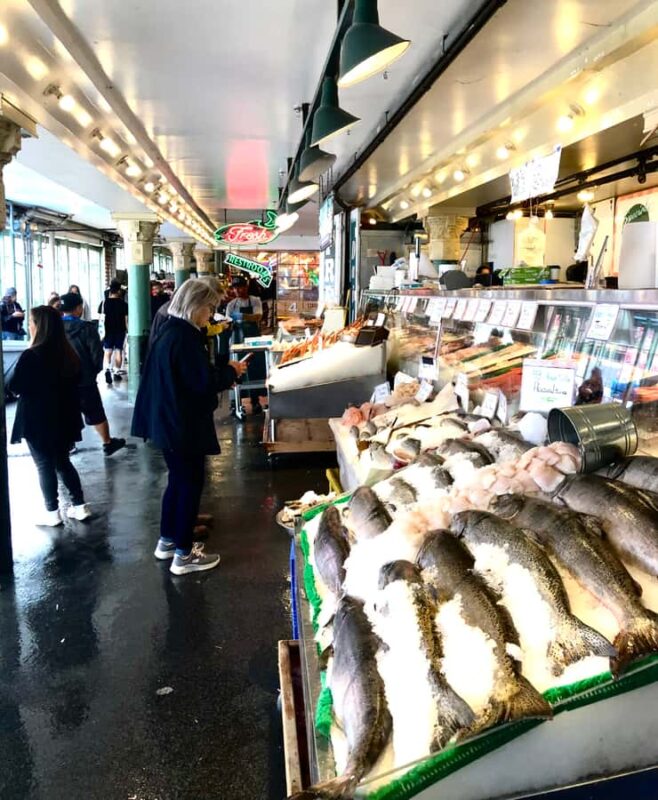 Seattle: Pike Place Market Food Tour with 9+ Tastings - The Expertise of the Local Foodie Guide
