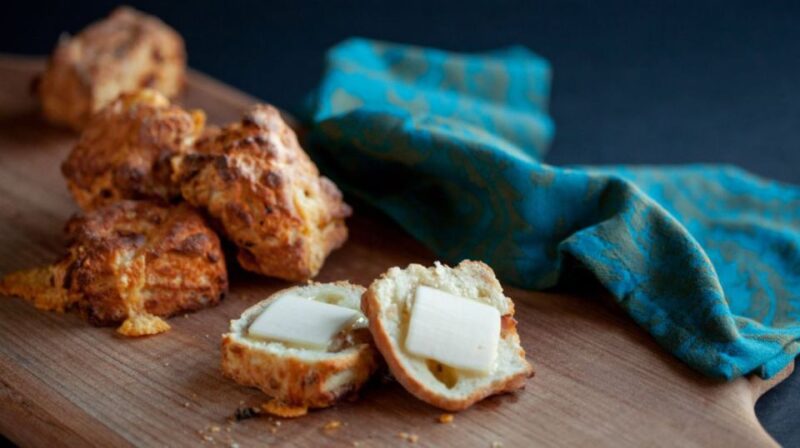 Seattle: Pike Place Market Guided Foodie Tour - Key Points