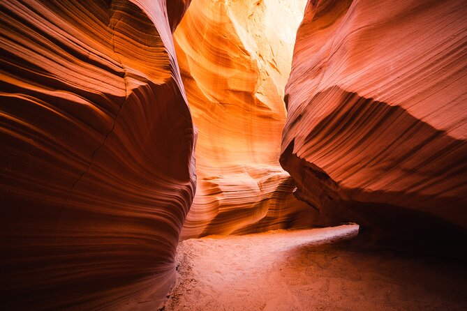 Secret Antelope Canyon and Horseshoe Bend Overlook - Exploring Secret Antelope Canyon: A Colorful Marvel