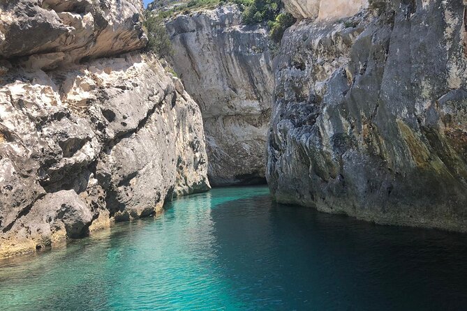 Secret Blue Gem Cave & Grama Bay Boat Tours Vlore - The Spectacular Haxhi Ali and Dafinë Caves