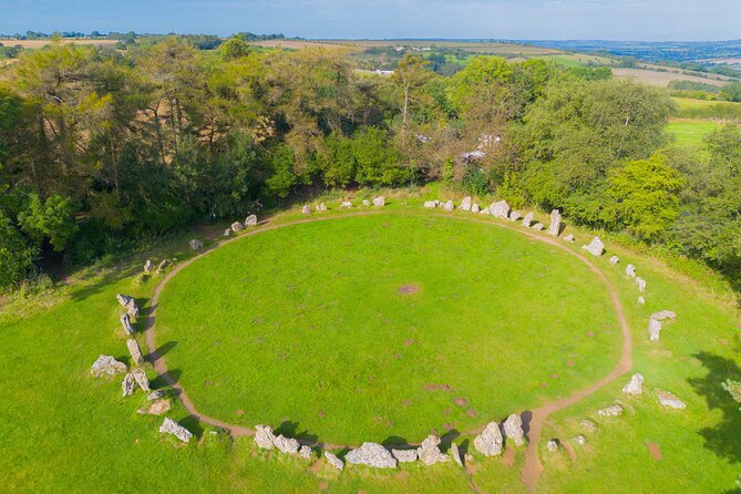 Secret Cotswolds Tour from Stratford-on-Avon or Moreton-in-Marsh - The Artistic Charm of Broadway