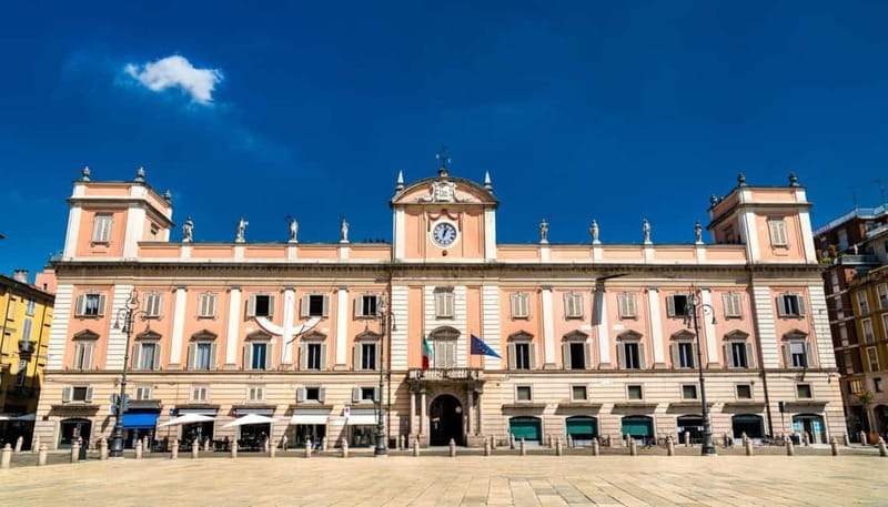 Secret, curious, and mysterious Piacenza - Starting at Piazza della Cittadella with the Equestrian Statues of the Farnese Family