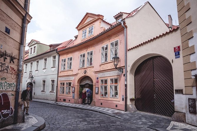 Secret Food Tours Prague Mala Strana w/ Private Tour Option - The Guide’s Role in Creating a Memorable Experience