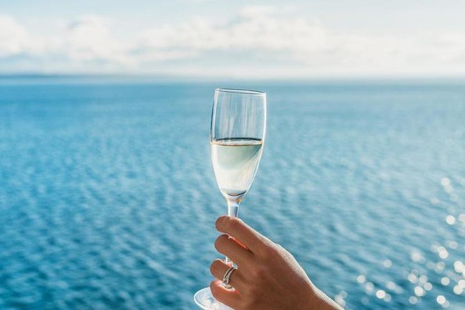 Secret Gem Tour of the Amalfi Coast by car + boat - Key Points