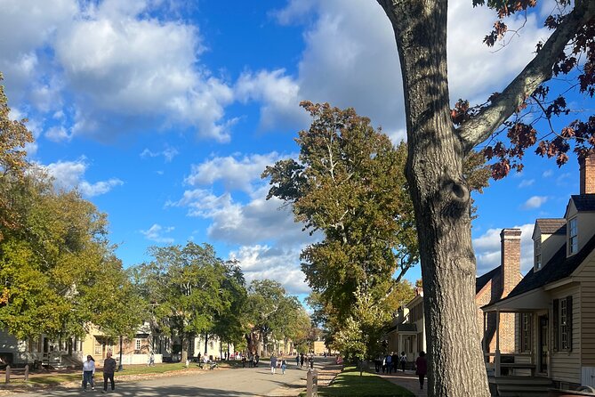 Secret Lives on Colonial Women - The Stories of Colonial Women: From Midwives to Society Shapers