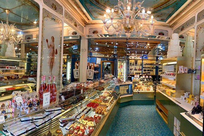 Secret Royal Passages Chic Paris Food Tour Pastries Cheeses - Exploring Parisian Food: Pastries, Chocolates, and More