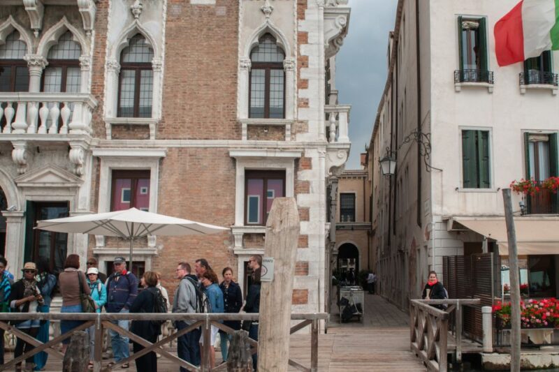 Secret Venice & Gondola Tour - Explore Venice’s Hidden Piazzas and Palaces with Expert Guidance